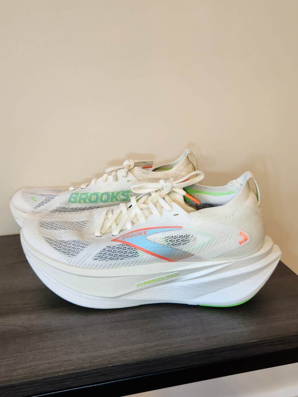 Brooks Hyperion Max 3 Running Shoes Mens Size 8 or Womens 9.5 Wide